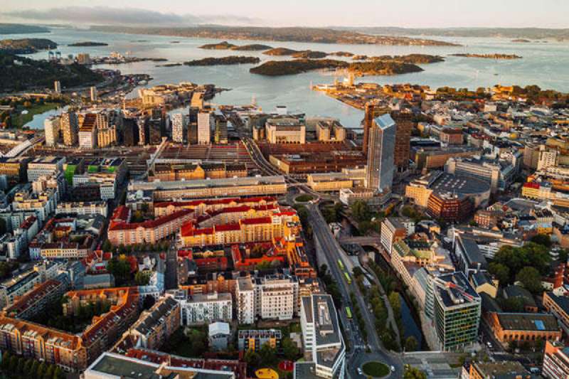 Oslo - Su Üstünde