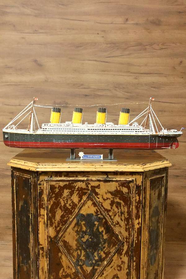 Led Işıklı Karton Titanic Maketi